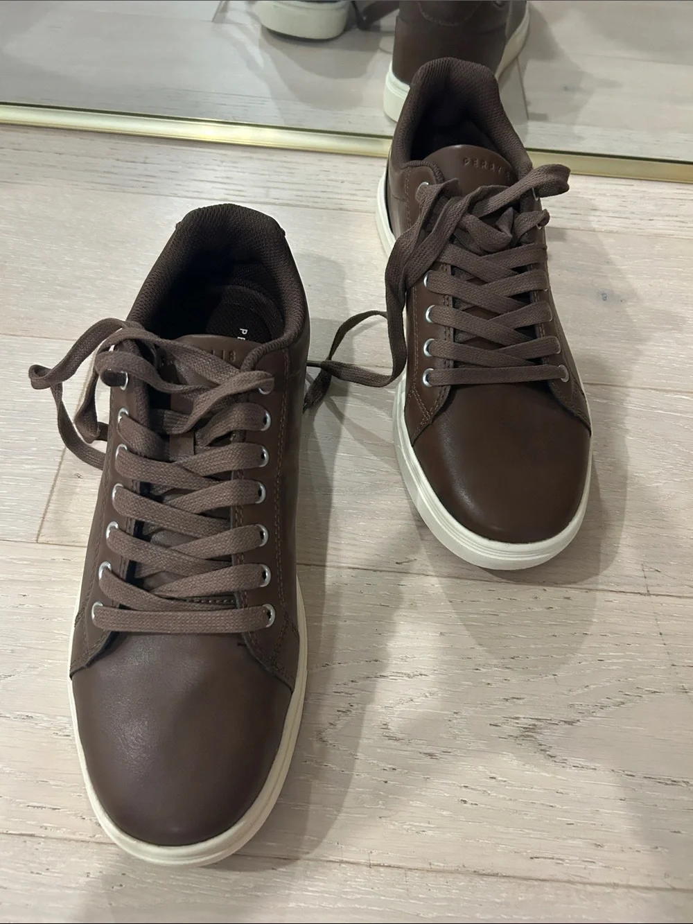 Perry Ellis Men's Brown Leather Low-Profile Sneakers with Cream Sole